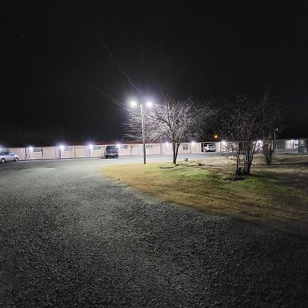 Eddy'S Motel Pleasanton Bagian luar foto