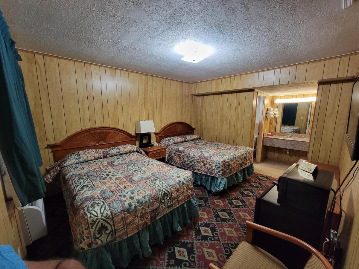 Eddy'S Motel Pleasanton Bagian luar foto